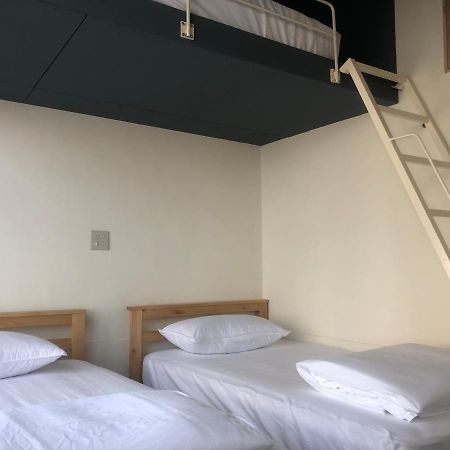 Simple Walk Guest House 小公寓 Tainan Esterno foto